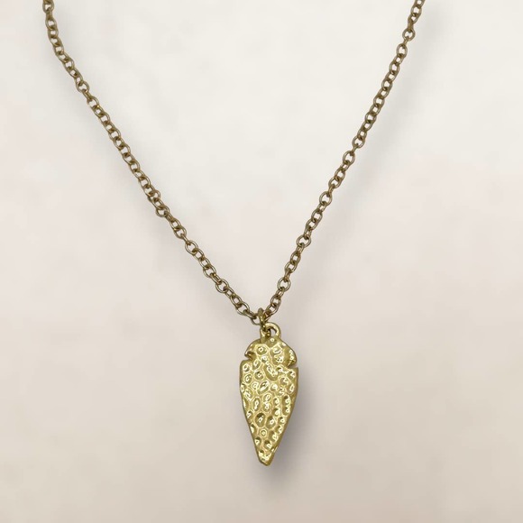 Hammered Metal Arrowhead Pendant Necklace Gold-Tone Boho Festival Minimalist - Picture 4 of 5
